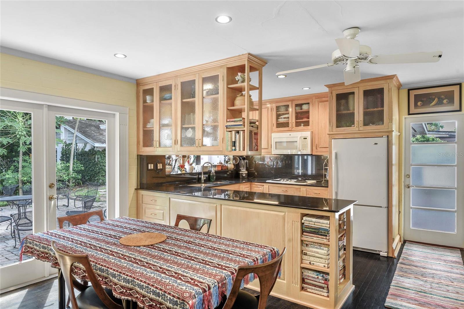 Image 15 of 45 For 2035 Lake Sue Drive