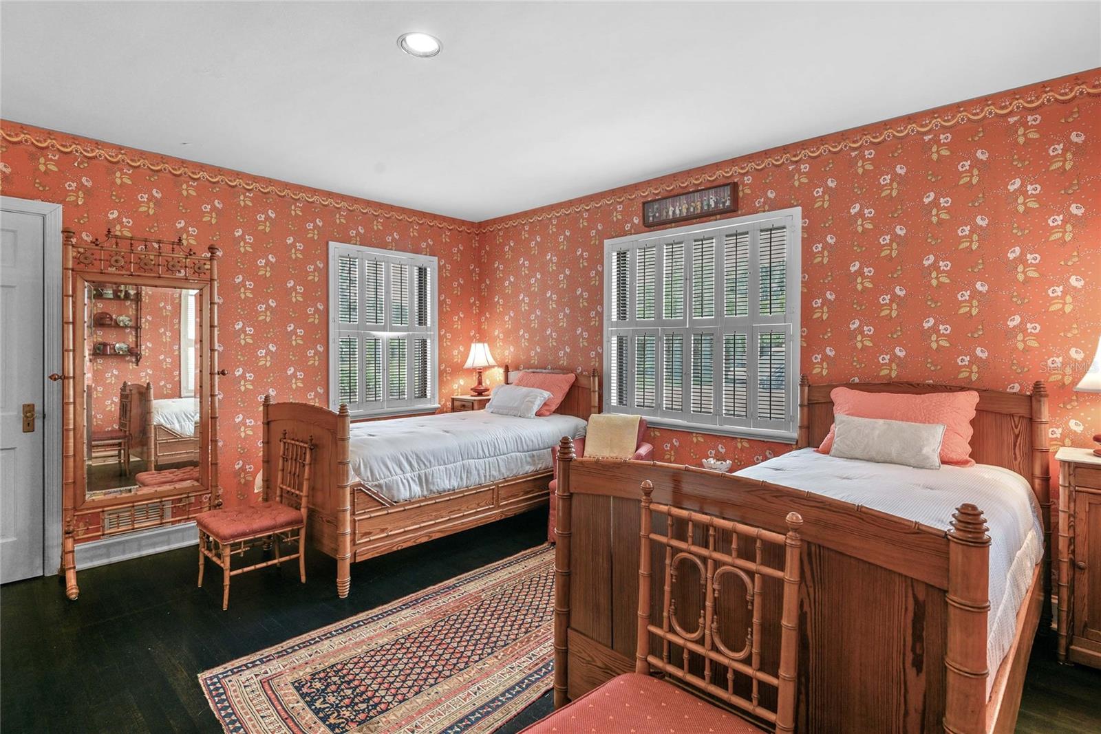 Image 28 of 45 For 2035 Lake Sue Drive