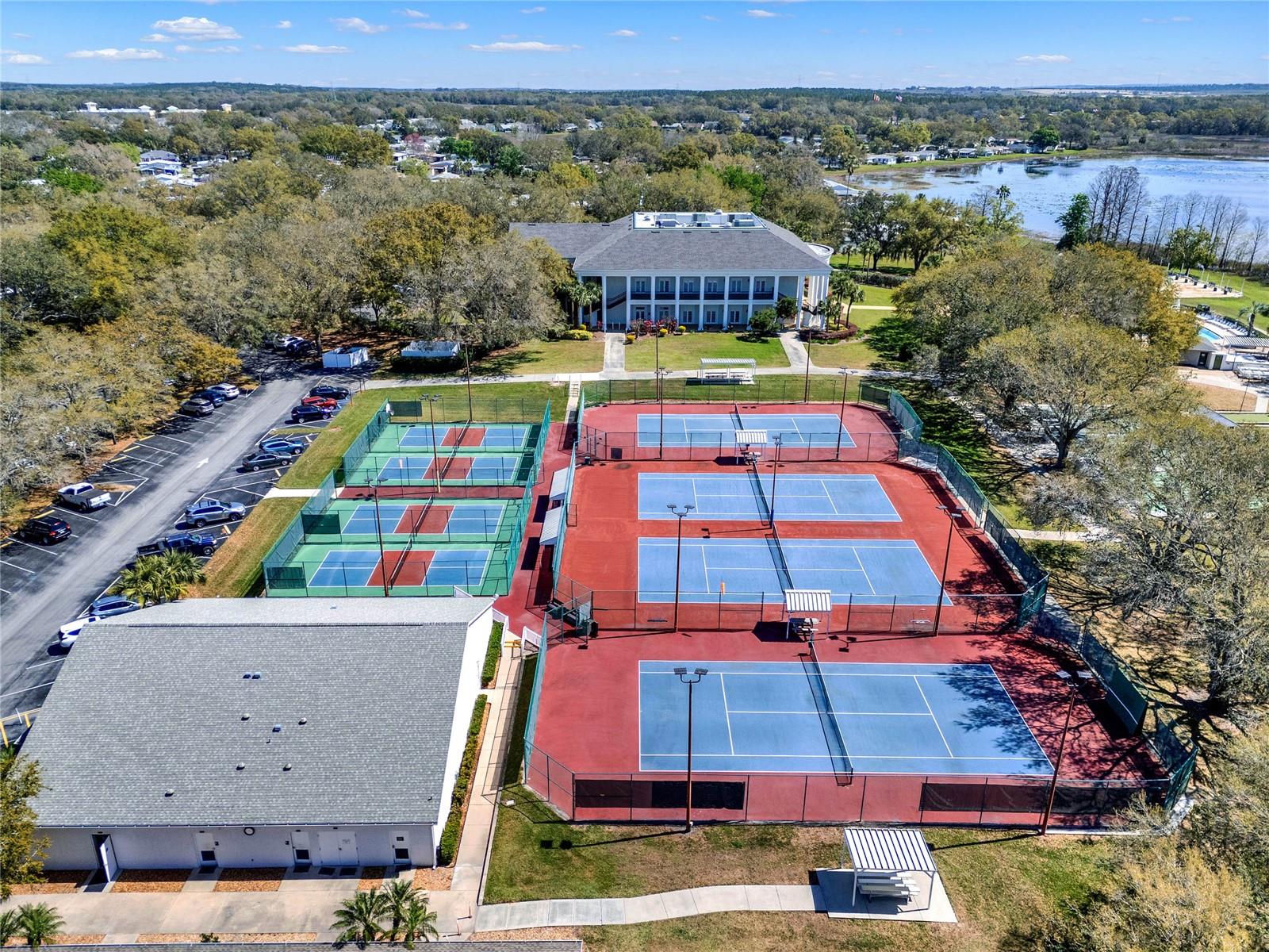 Image 22 of 37 For 4721 Tara View Road