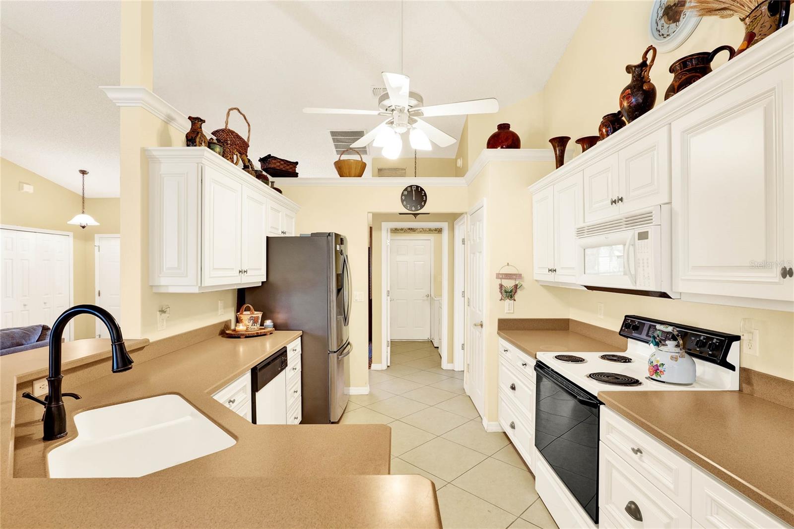 Image 3 of 37 For 4721 Tara View Road