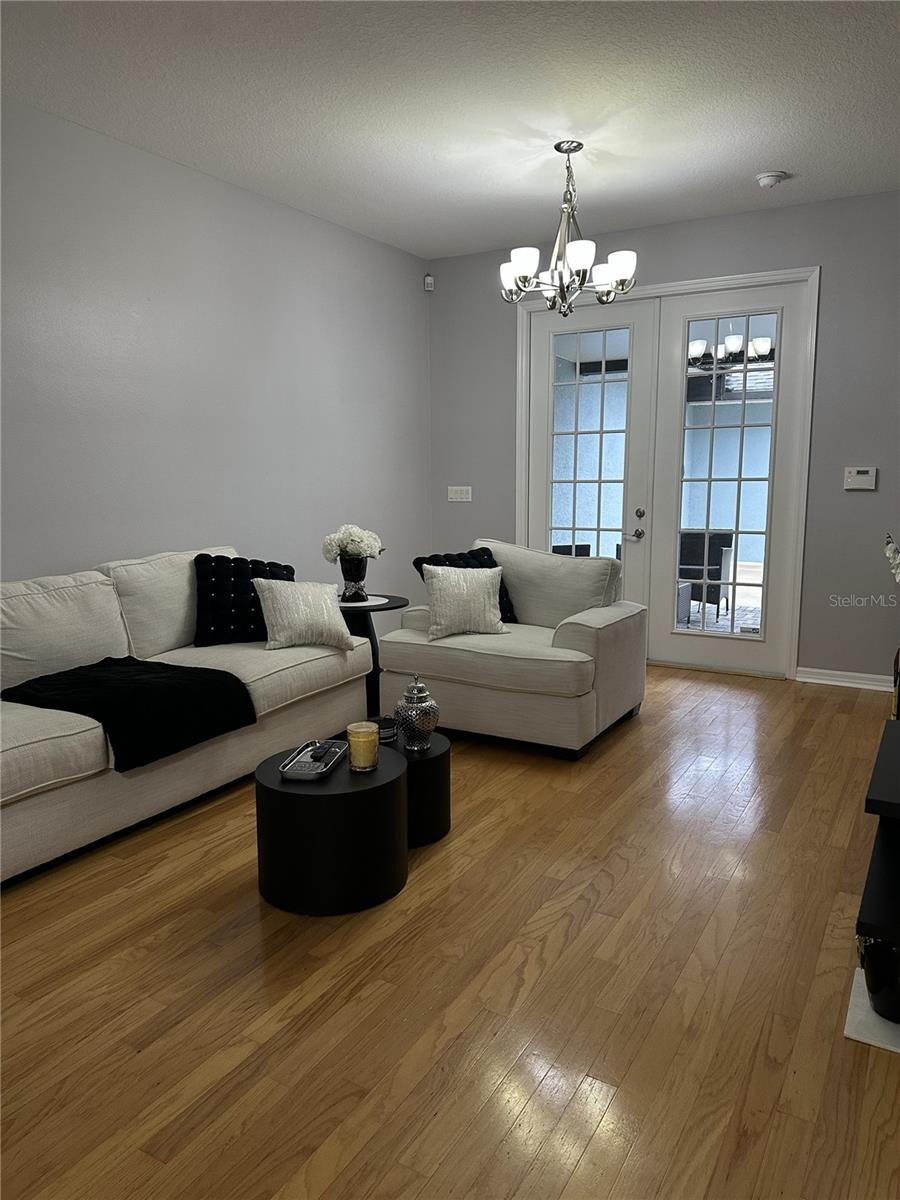 Image 4 of 21 For 3882 Cleary Way