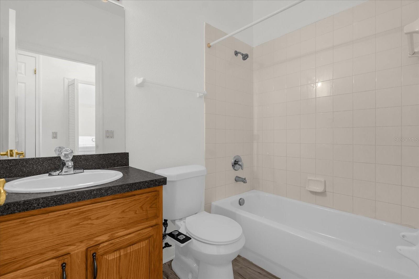 Image 20 of 29 For 726 Kildrummy Drive