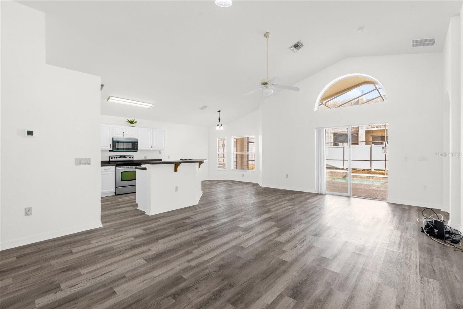 Image 5 of 29 For 726 Kildrummy Drive