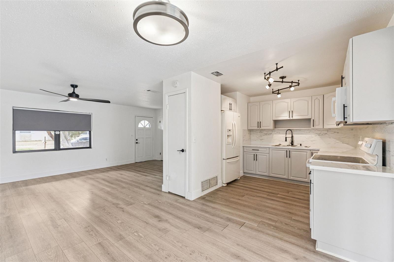 Image 10 of 34 For 1953 Linda Avenue