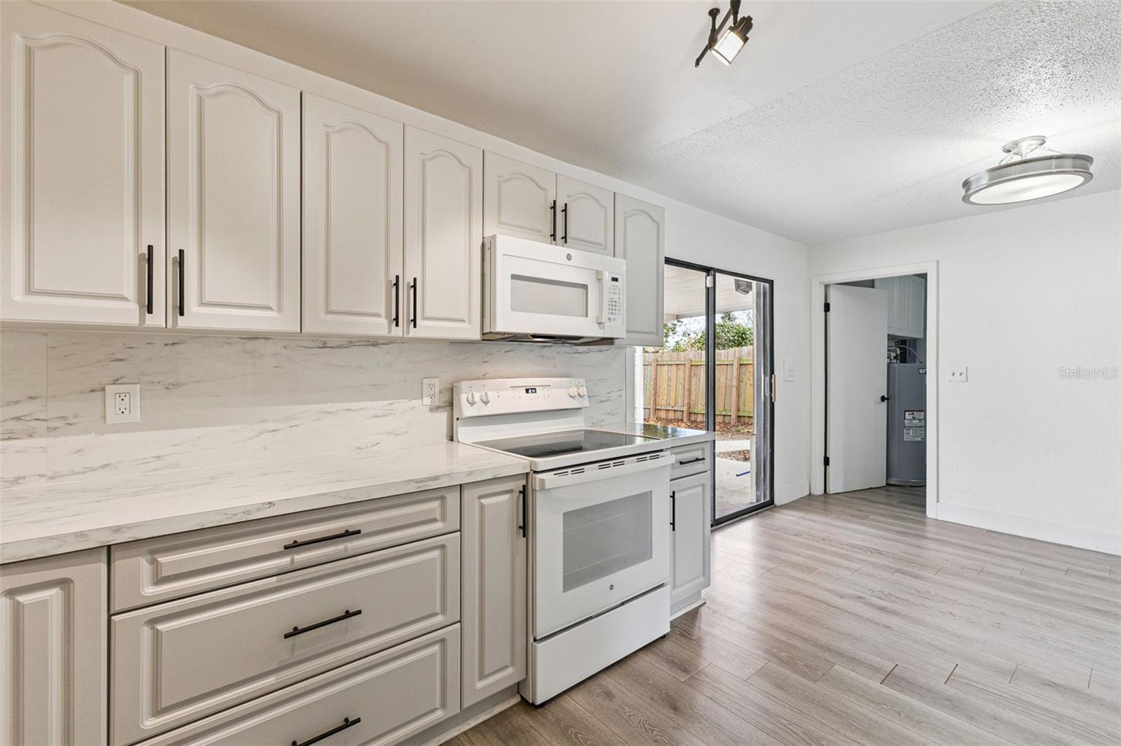 Image 11 of 34 For 1953 Linda Avenue