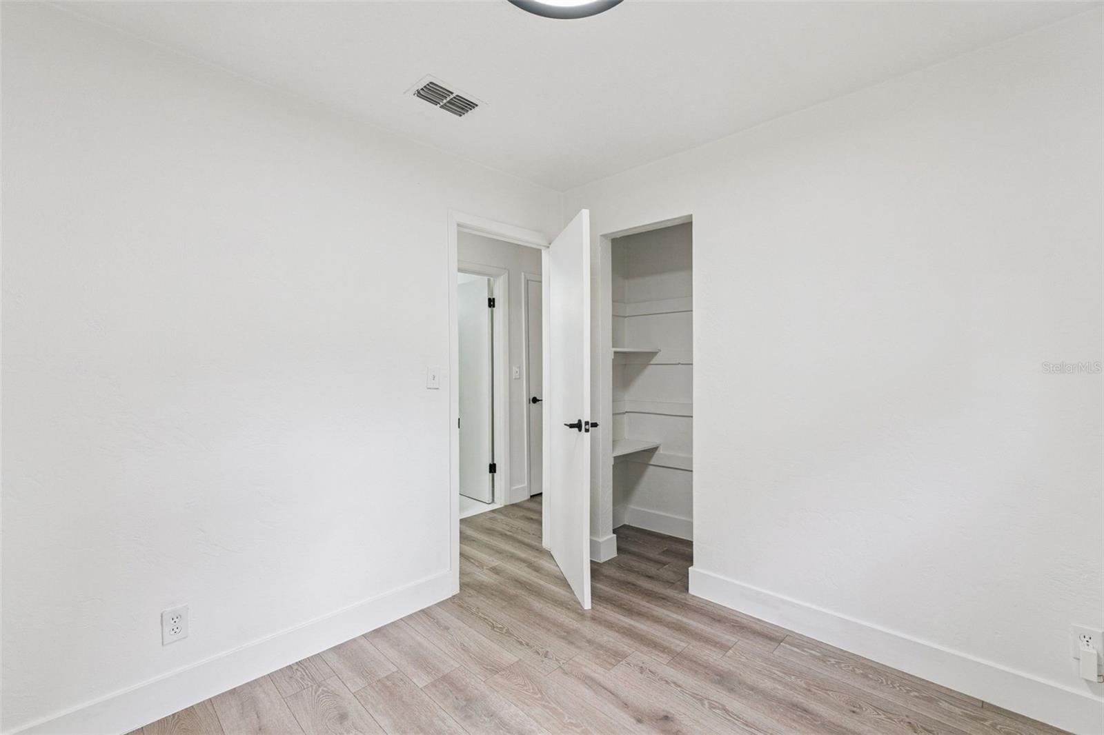 Image 15 of 34 For 1953 Linda Avenue