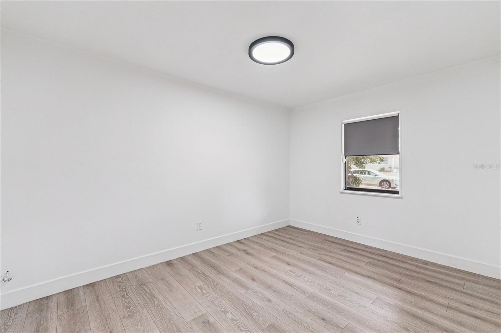 Image 16 of 34 For 1953 Linda Avenue