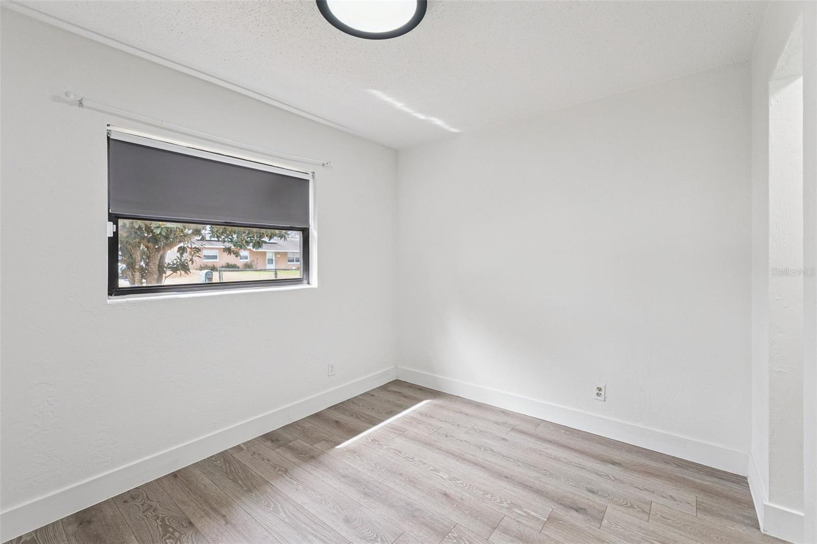 Image 17 of 34 For 1953 Linda Avenue