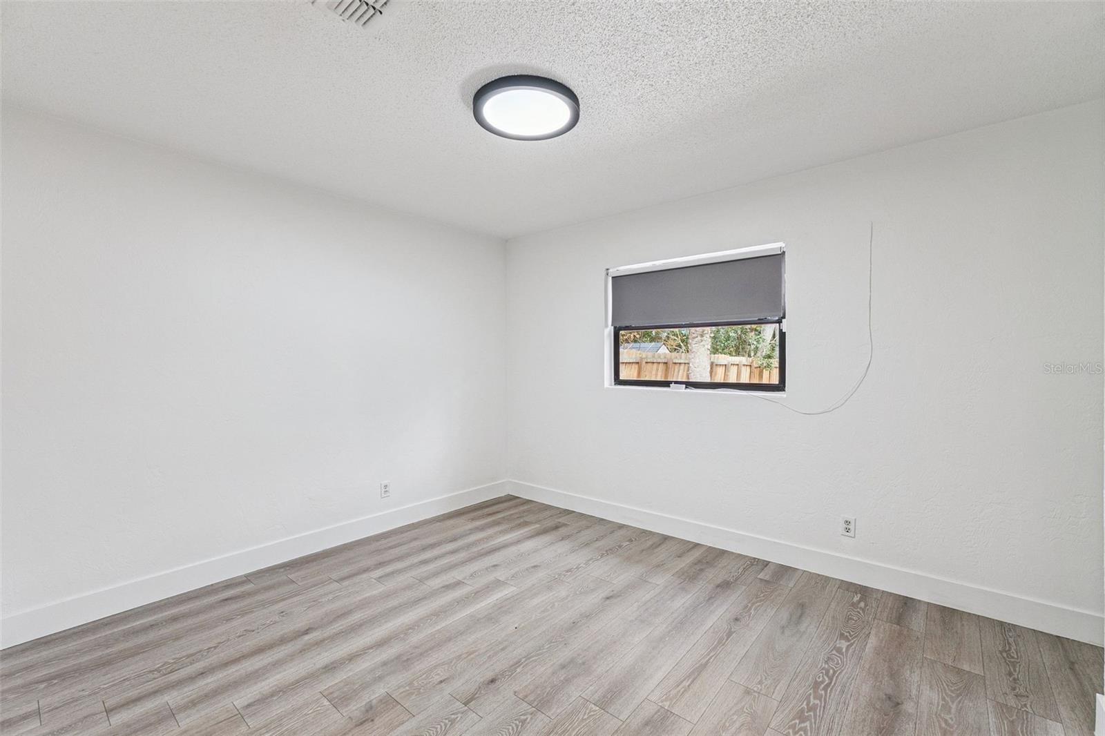 Image 19 of 34 For 1953 Linda Avenue