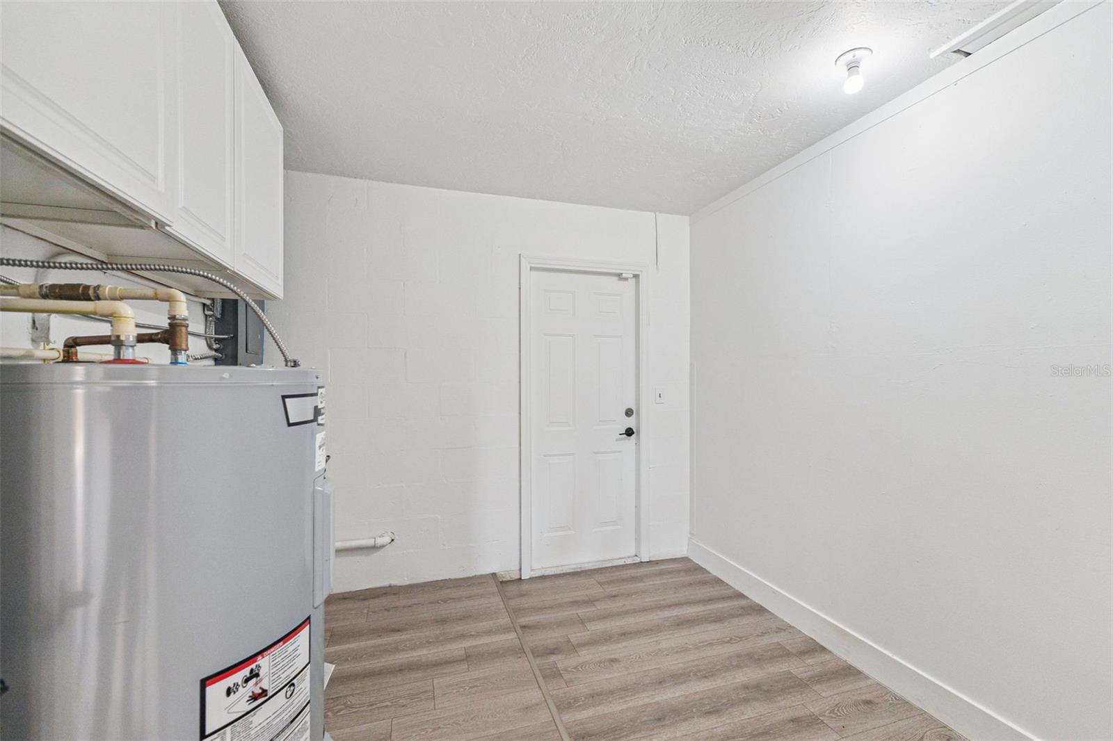 Image 24 of 34 For 1953 Linda Avenue