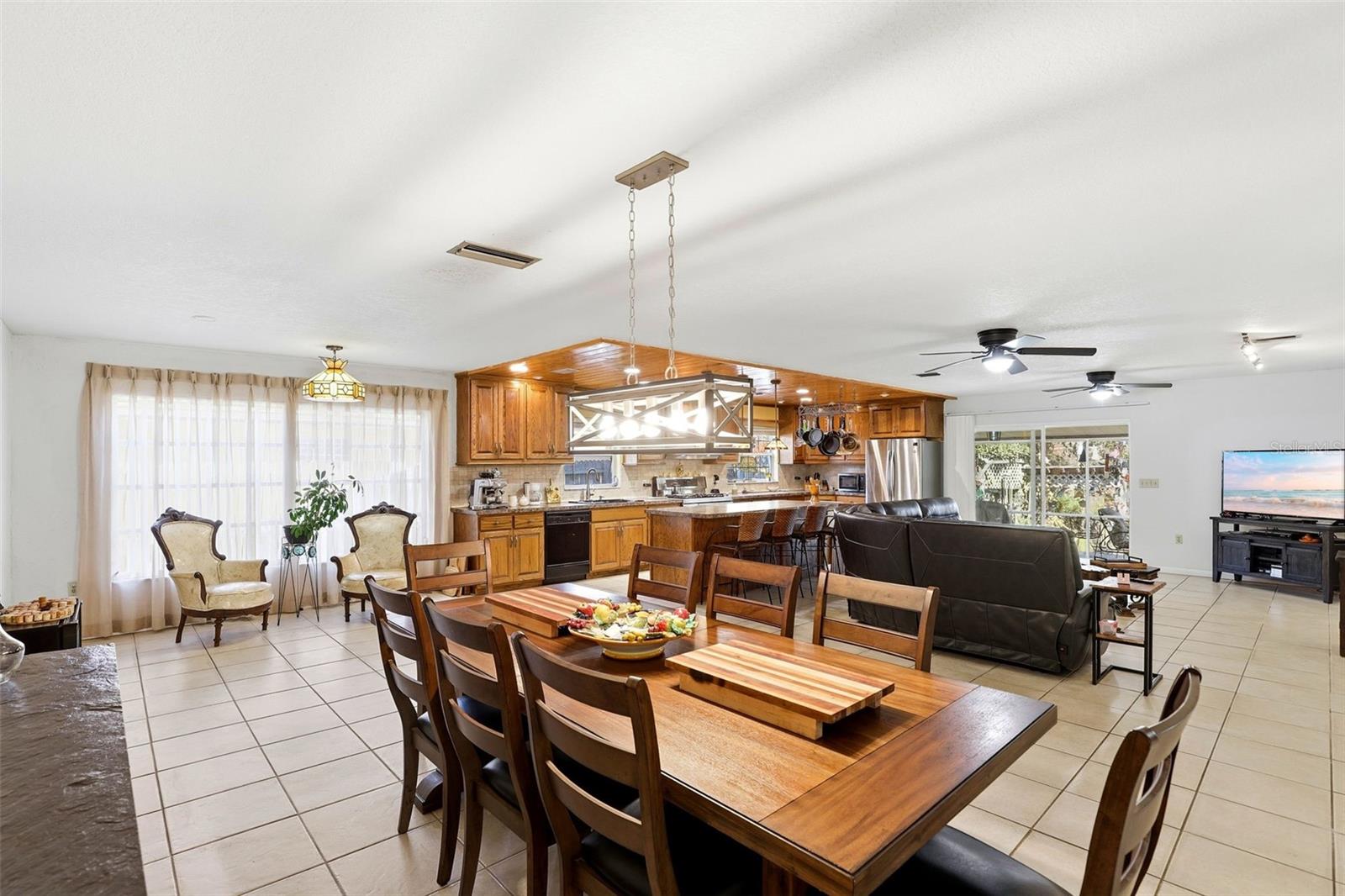 Image 13 of 46 For 623 Green Meadow Avenue