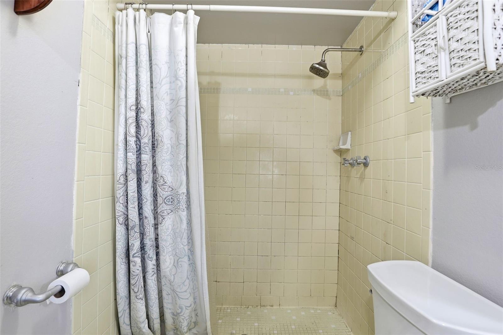 Image 25 of 46 For 623 Green Meadow Avenue