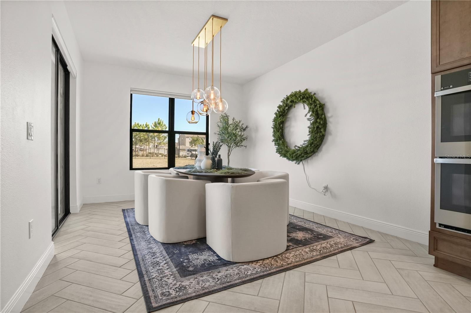 Image 10 of 37 For 6076 Sierra Crown Street