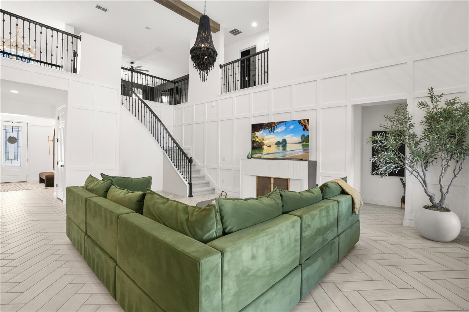 Image 12 of 37 For 6076 Sierra Crown Street