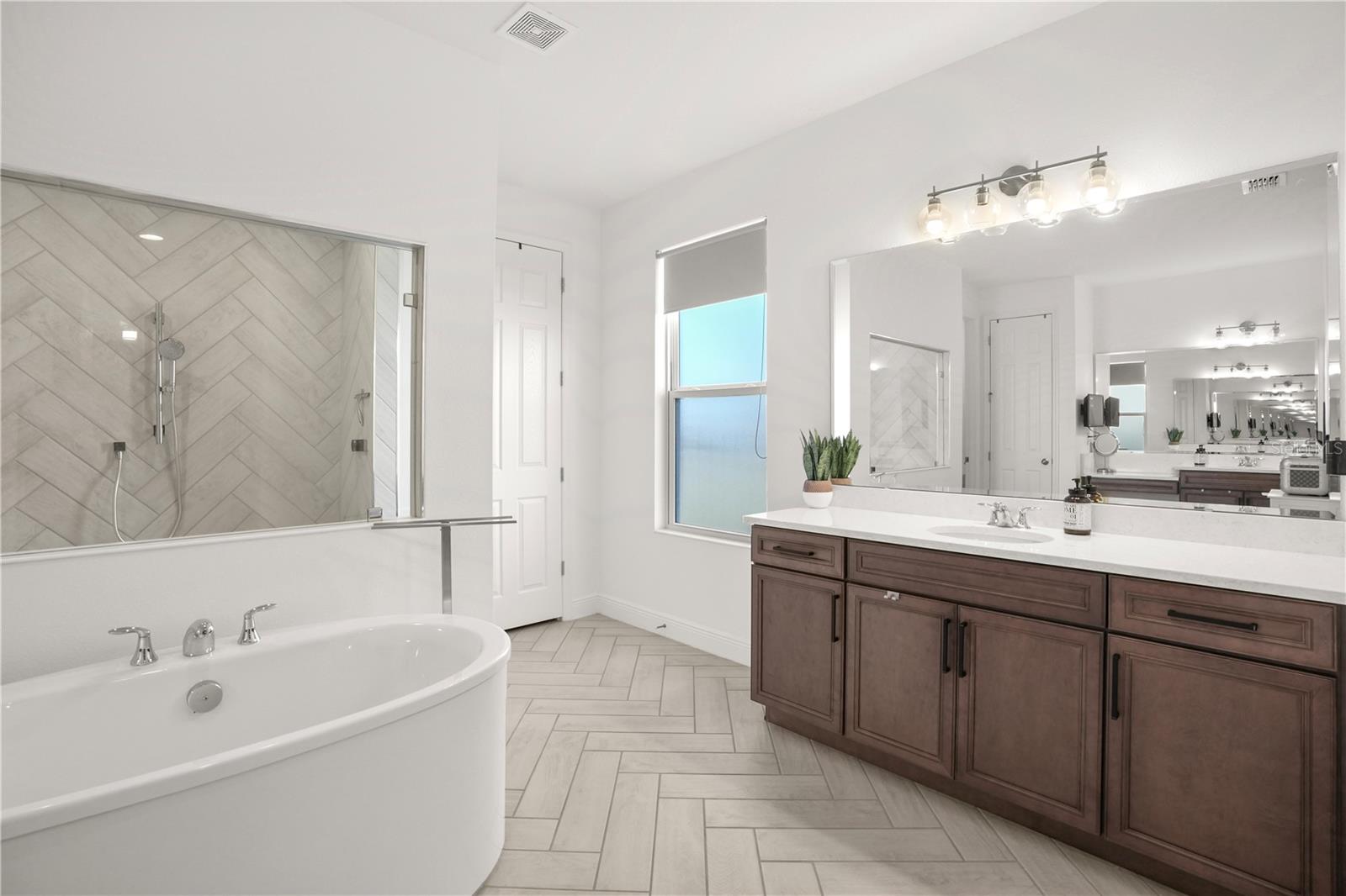 Image 15 of 37 For 6076 Sierra Crown Street