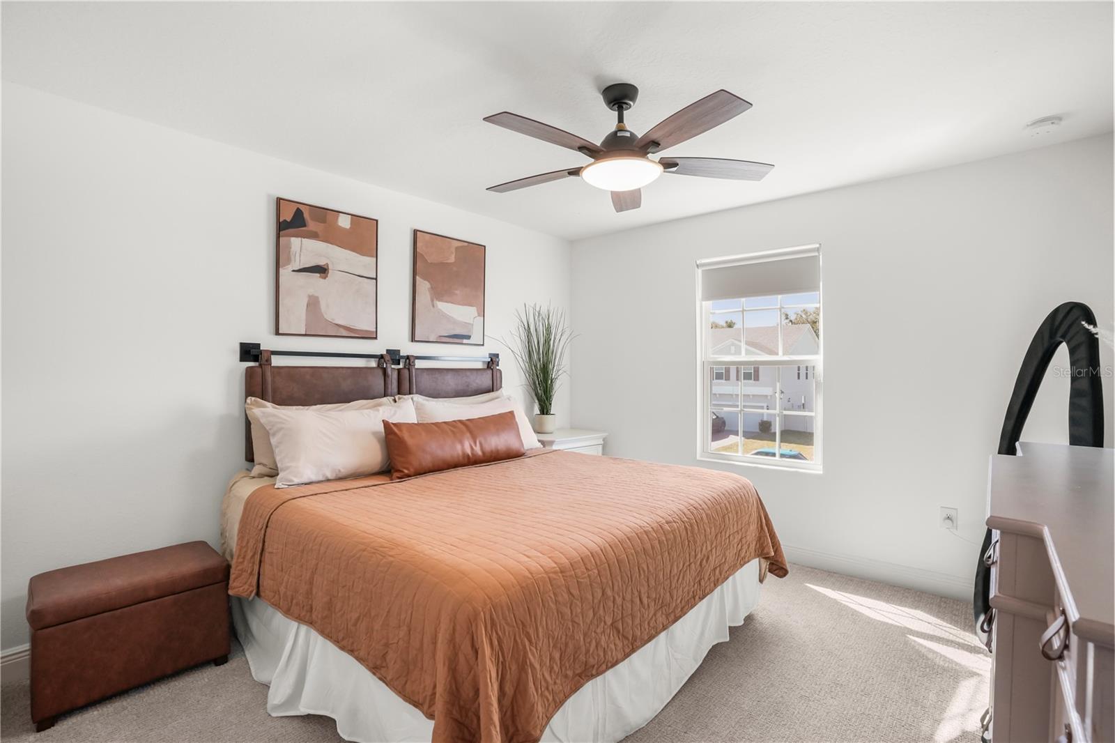 Image 26 of 37 For 6076 Sierra Crown Street