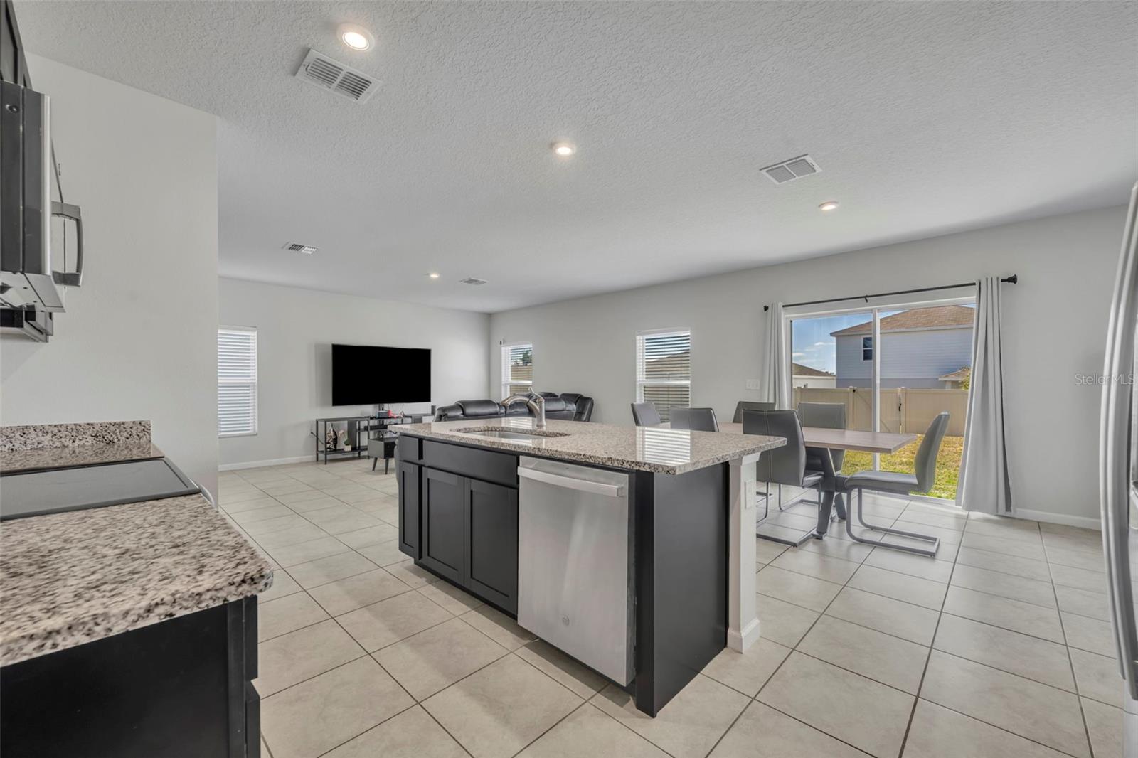 Image 13 of 35 For 5007 Starboard Street