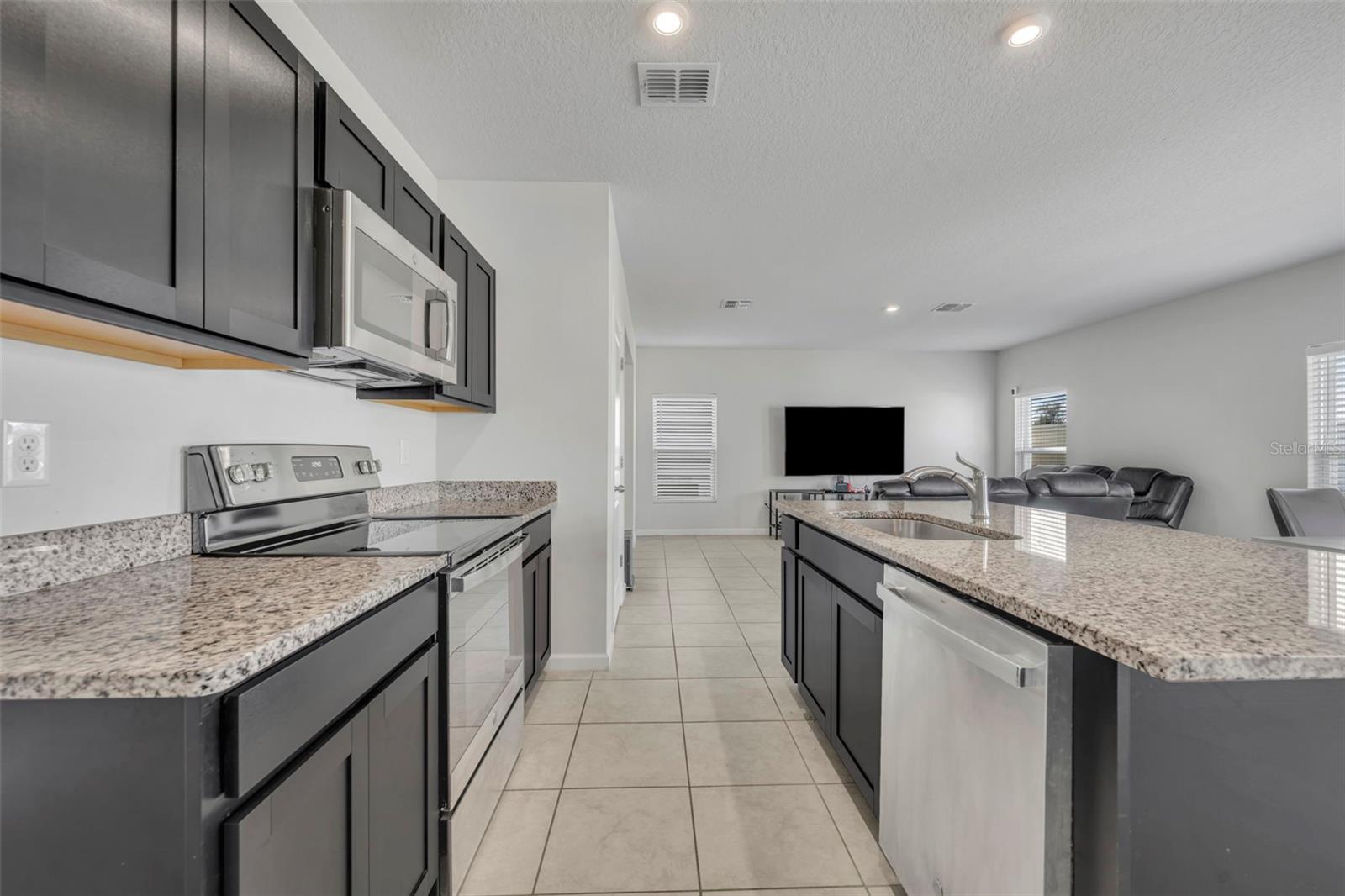 Image 17 of 35 For 5007 Starboard Street