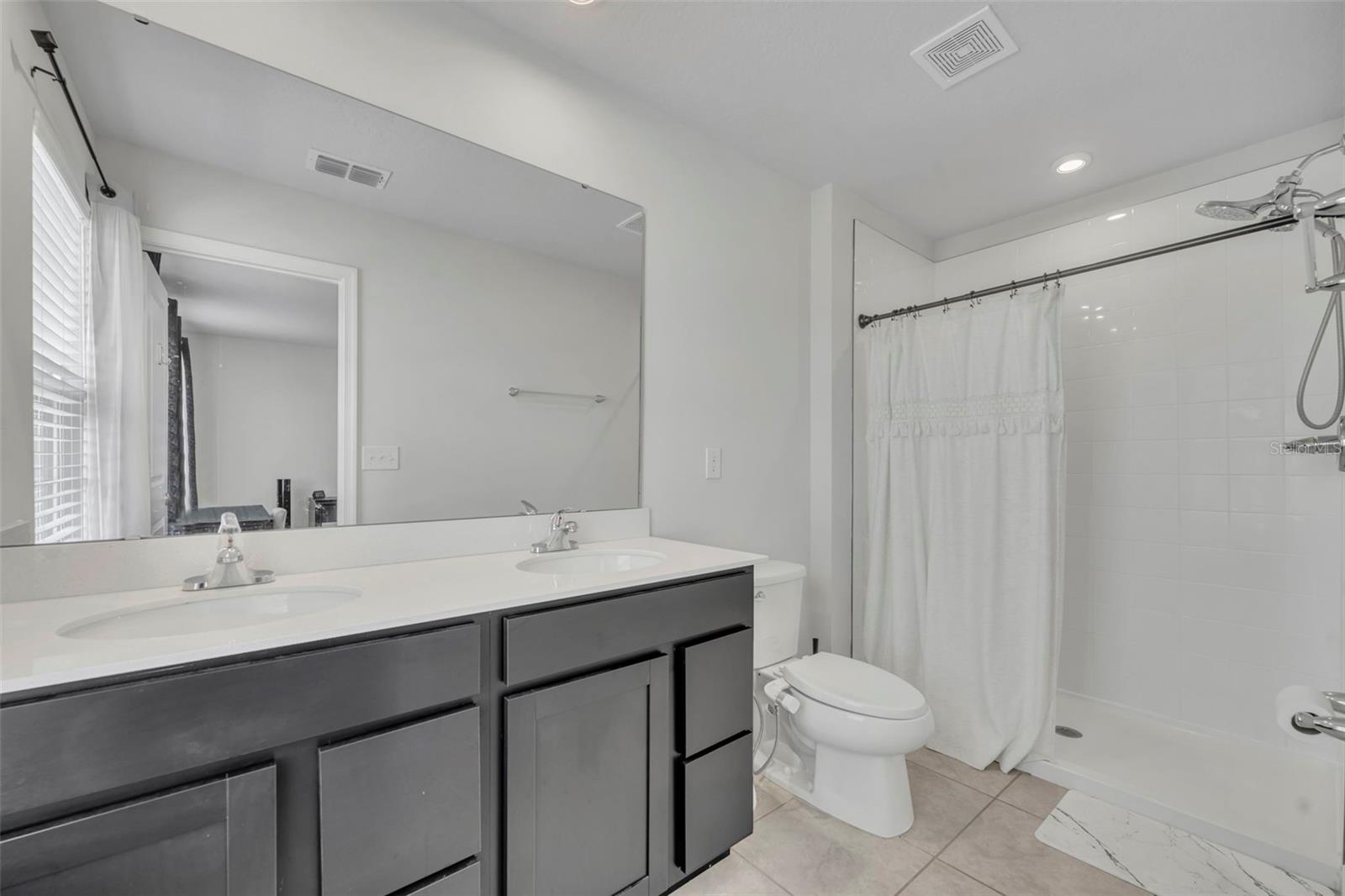 Image 23 of 35 For 5007 Starboard Street