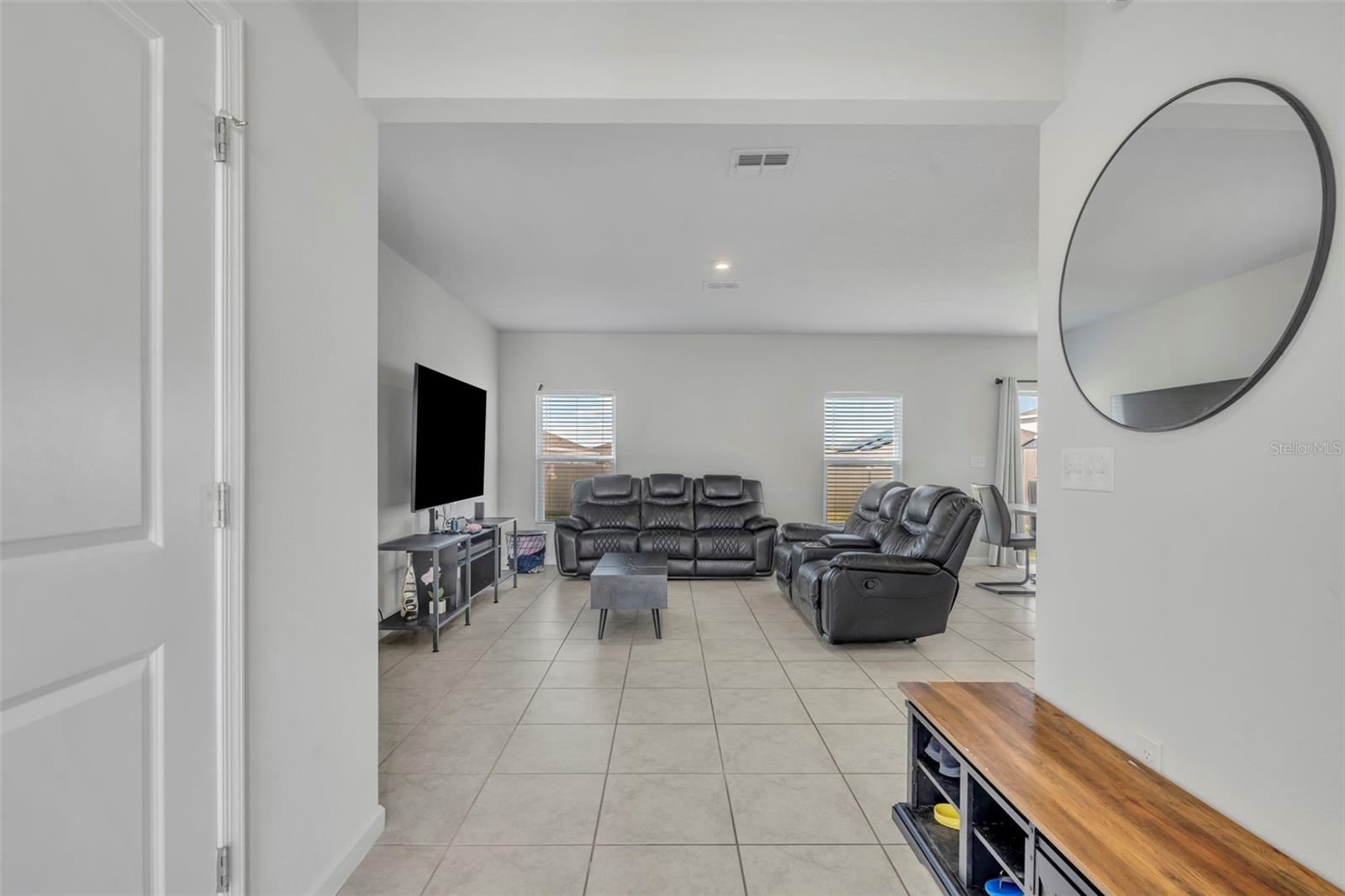 Image 4 of 35 For 5007 Starboard Street