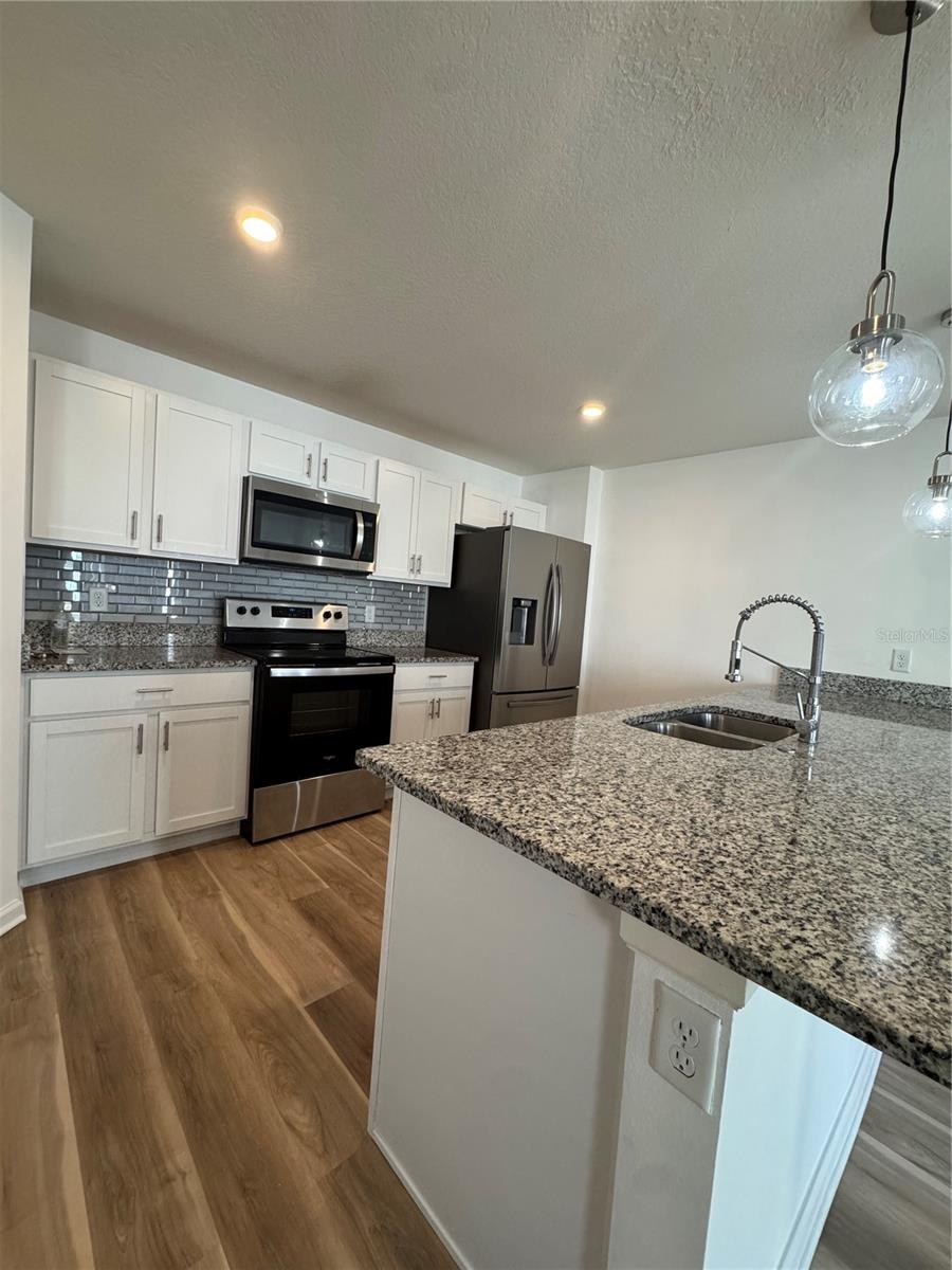 Image 33 of 45 For 1773 Nebraska Loop