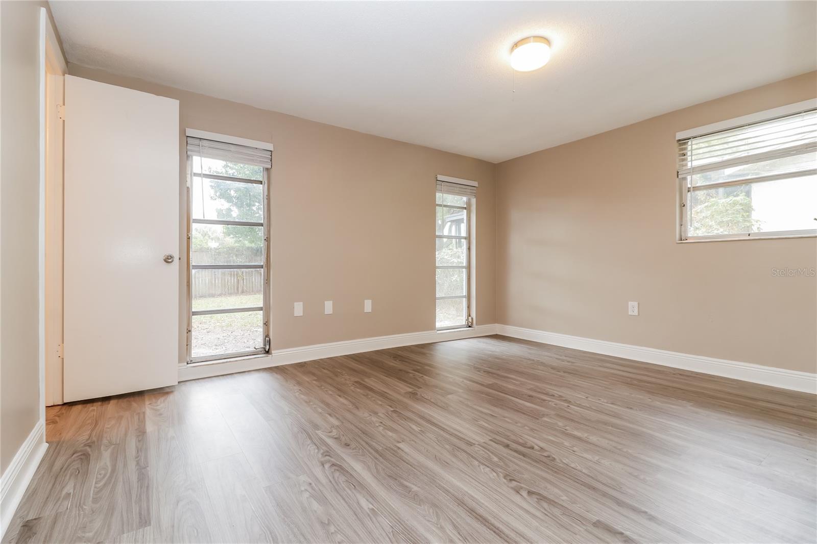 Image 8 of 16 For 6825 Amarillo Street