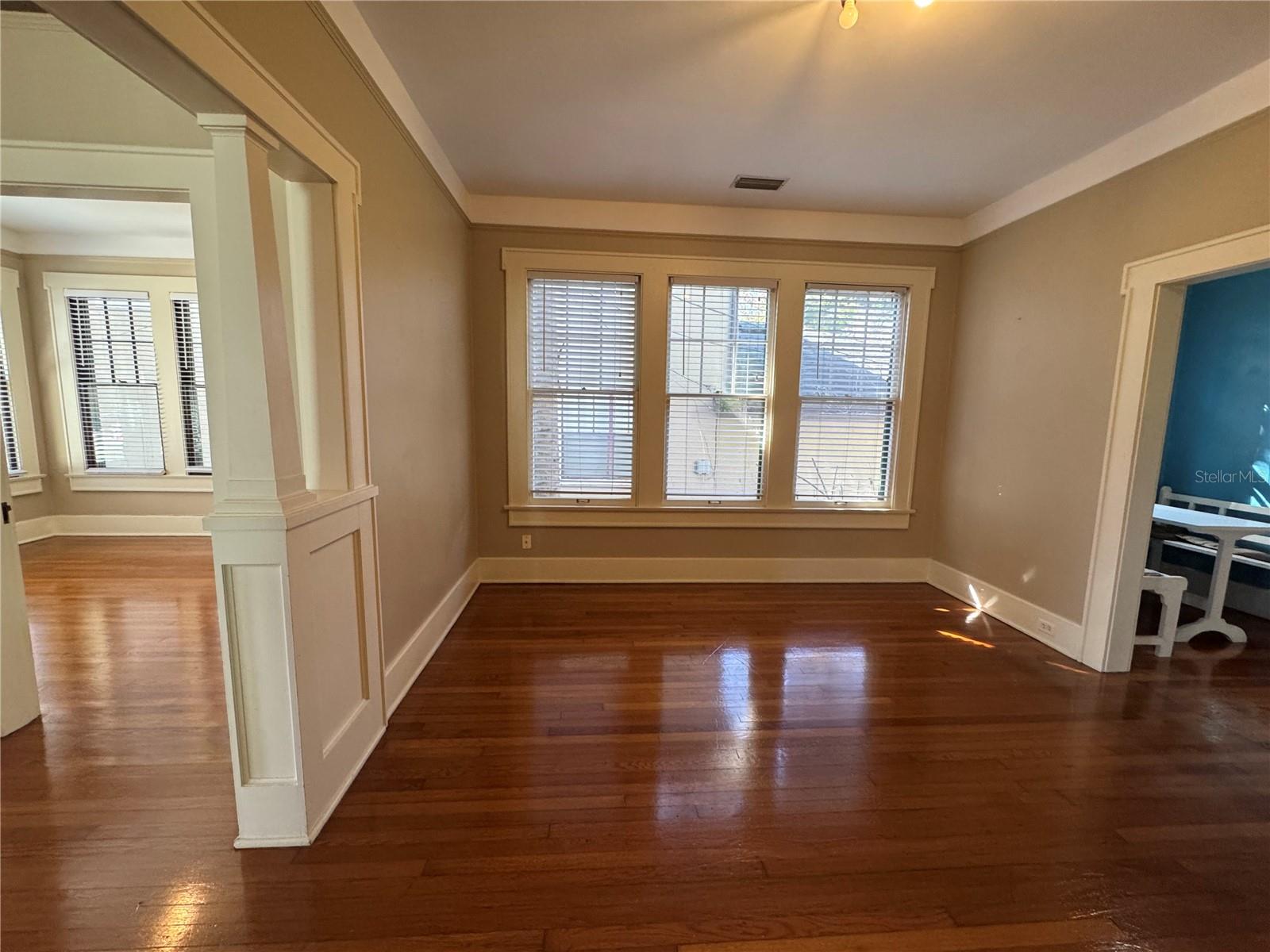 Image 12 of 47 For 120 Thornton Avenue