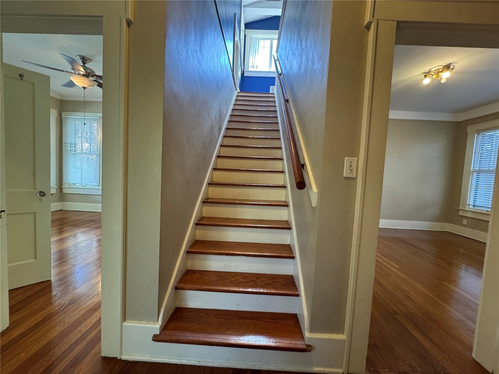 Image 35 of 47 For 120 Thornton Avenue