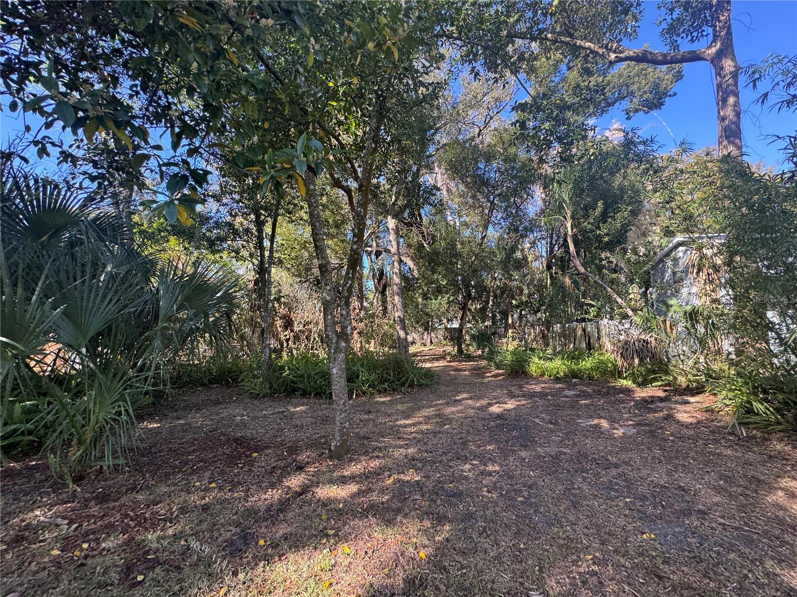 Image 44 of 47 For 120 Thornton Avenue