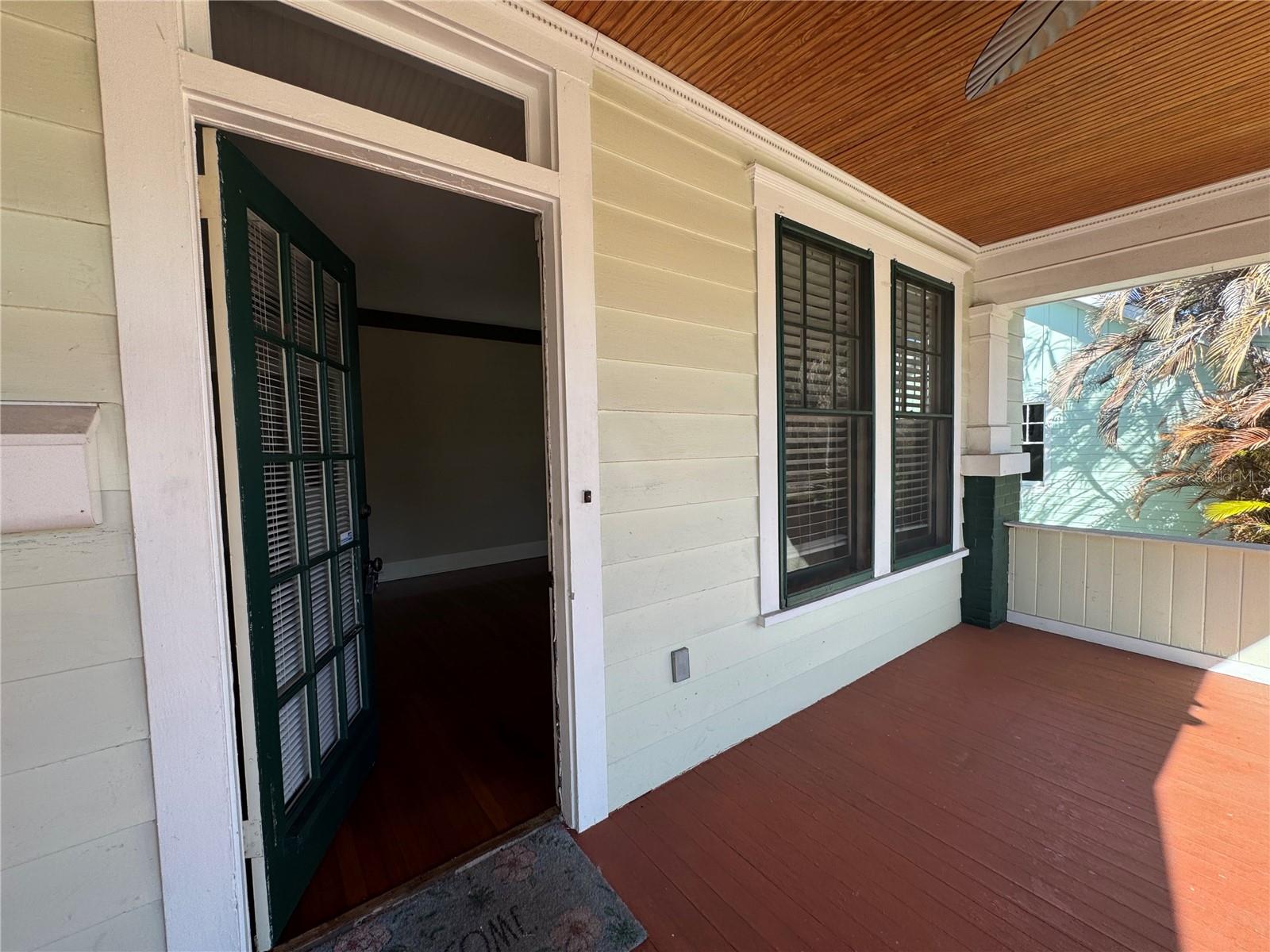 Image 5 of 47 For 120 Thornton Avenue