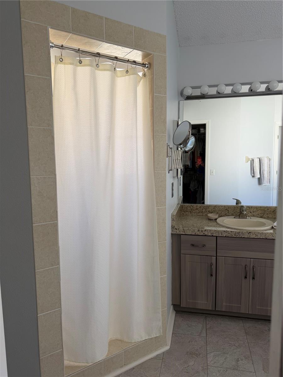 Image 17 of 25 For 7836 Bridgestone Drive