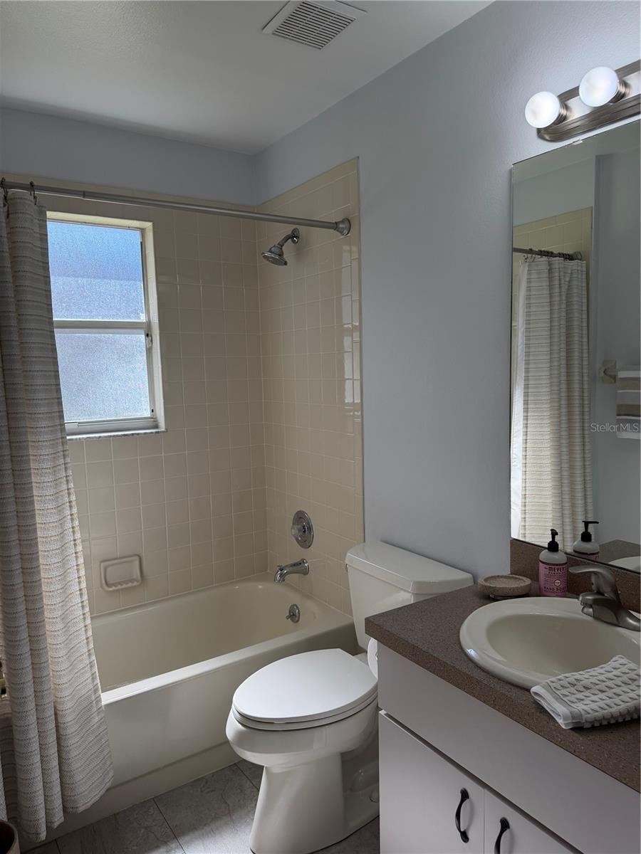 Image 20 of 25 For 7836 Bridgestone Drive