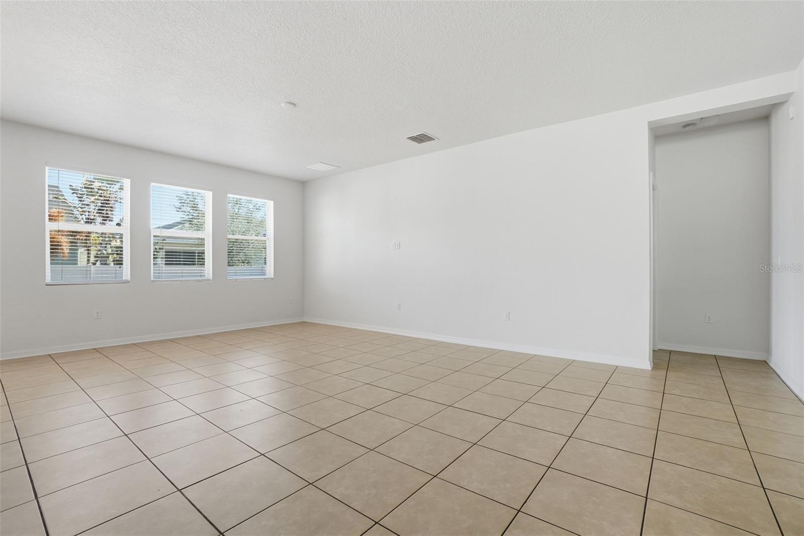 Image 7 of 32 For 12327 Sawgrass Prairie Loop