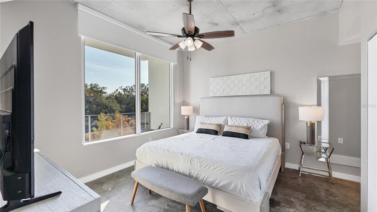 Image 33 of 37 For 525 Jackson Street 405