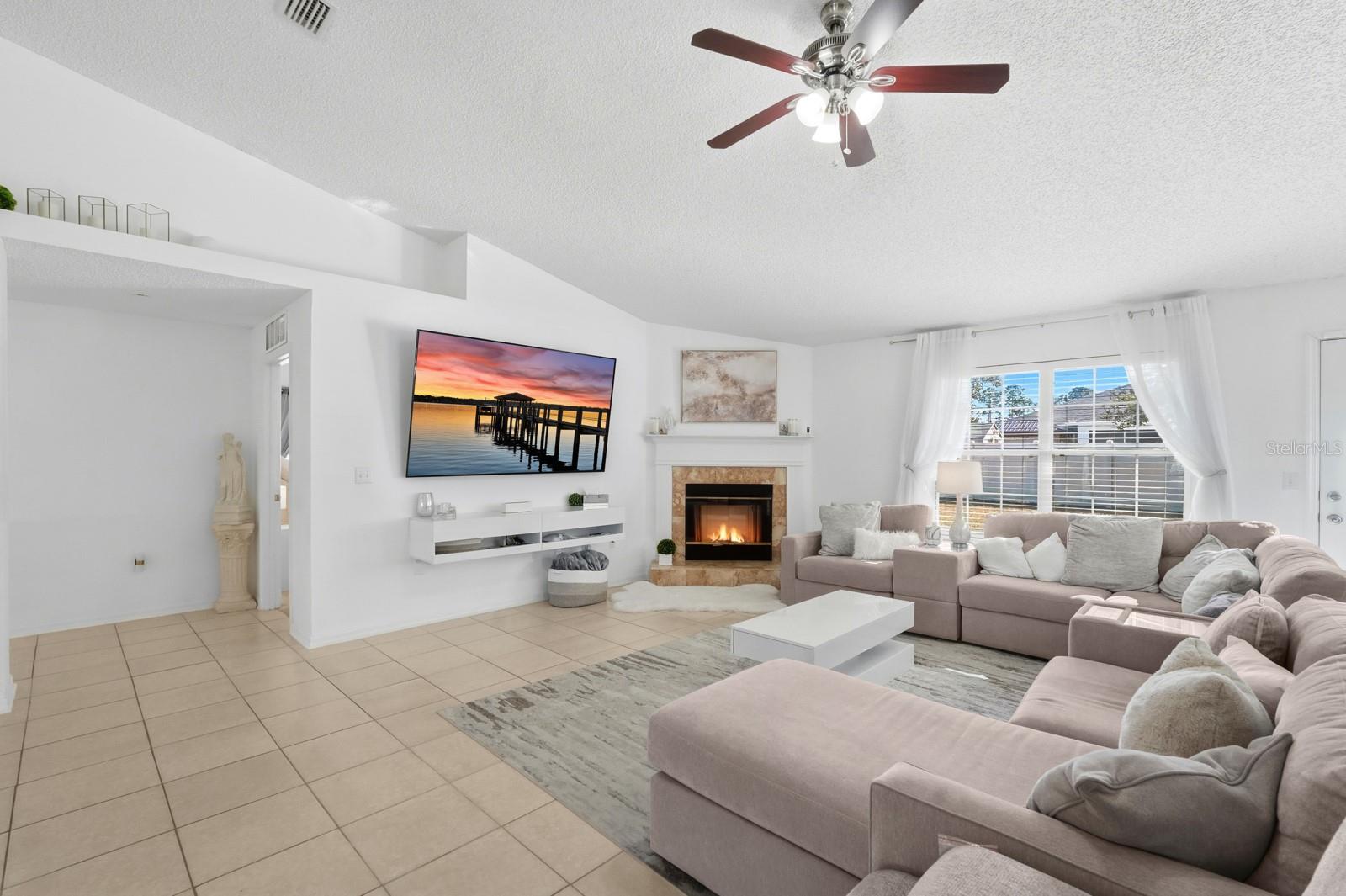 Image 13 of 52 For 6 Reybury Lane