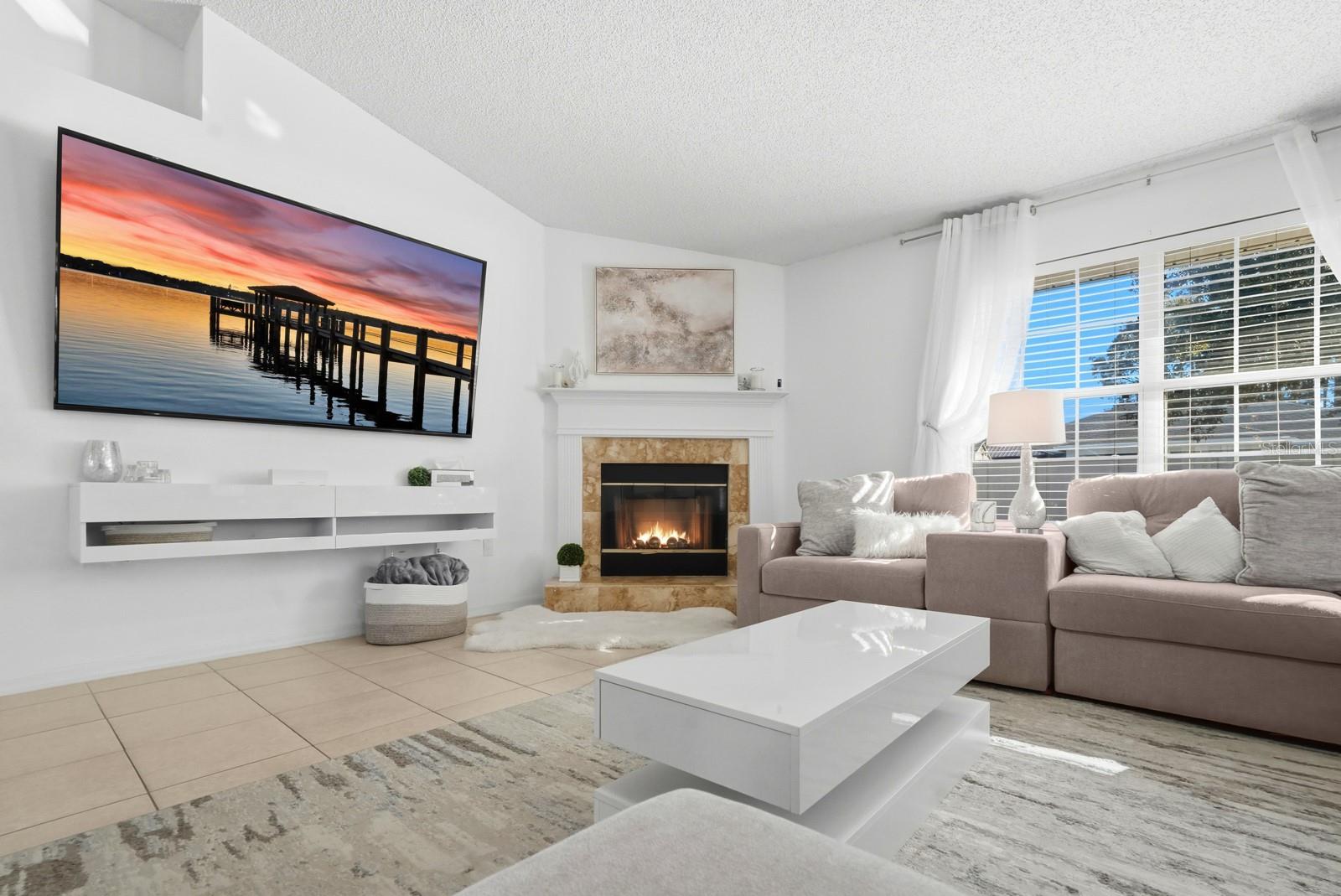 Image 17 of 52 For 6 Reybury Lane