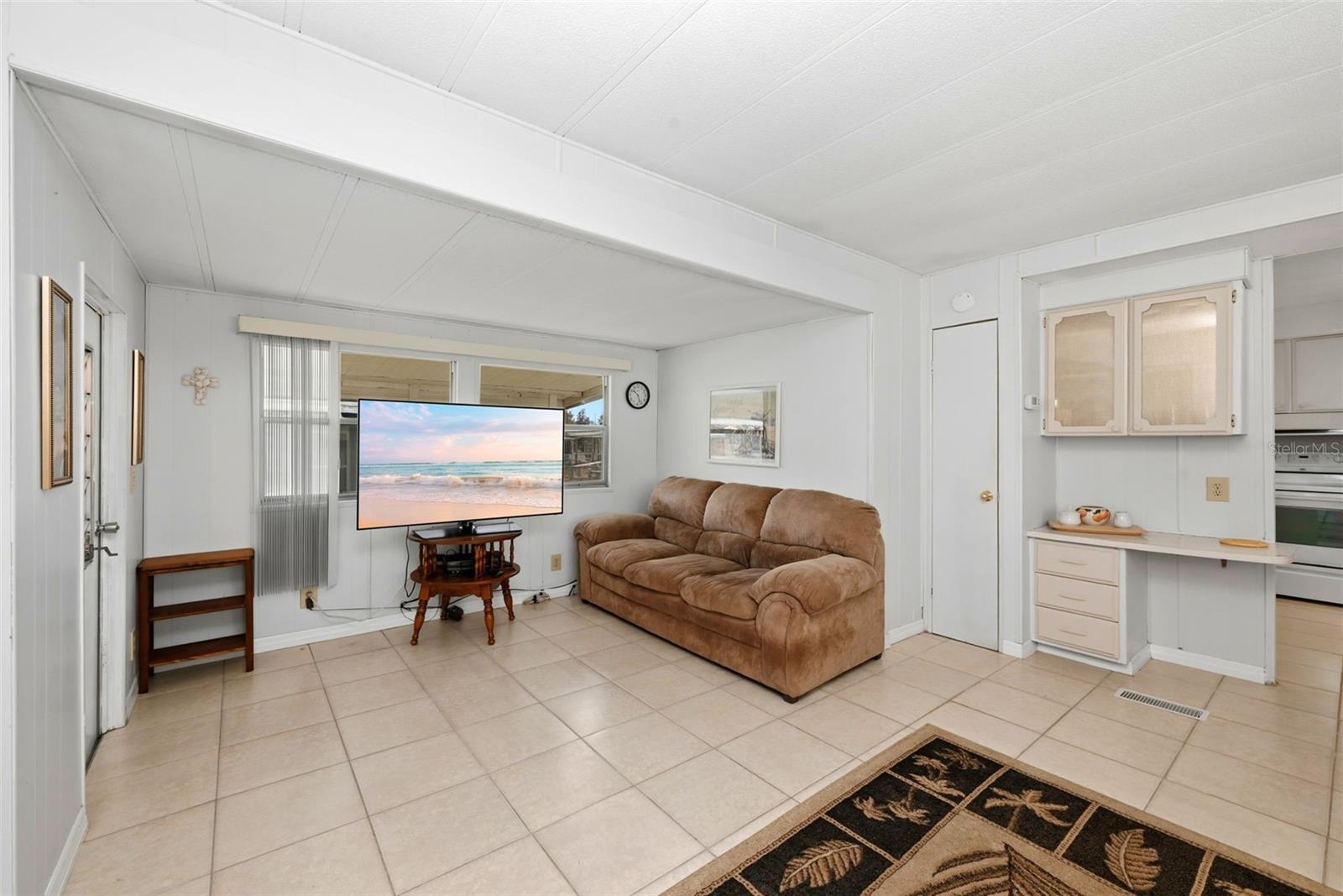 Image 11 of 31 For 1125 Elkhart Circle