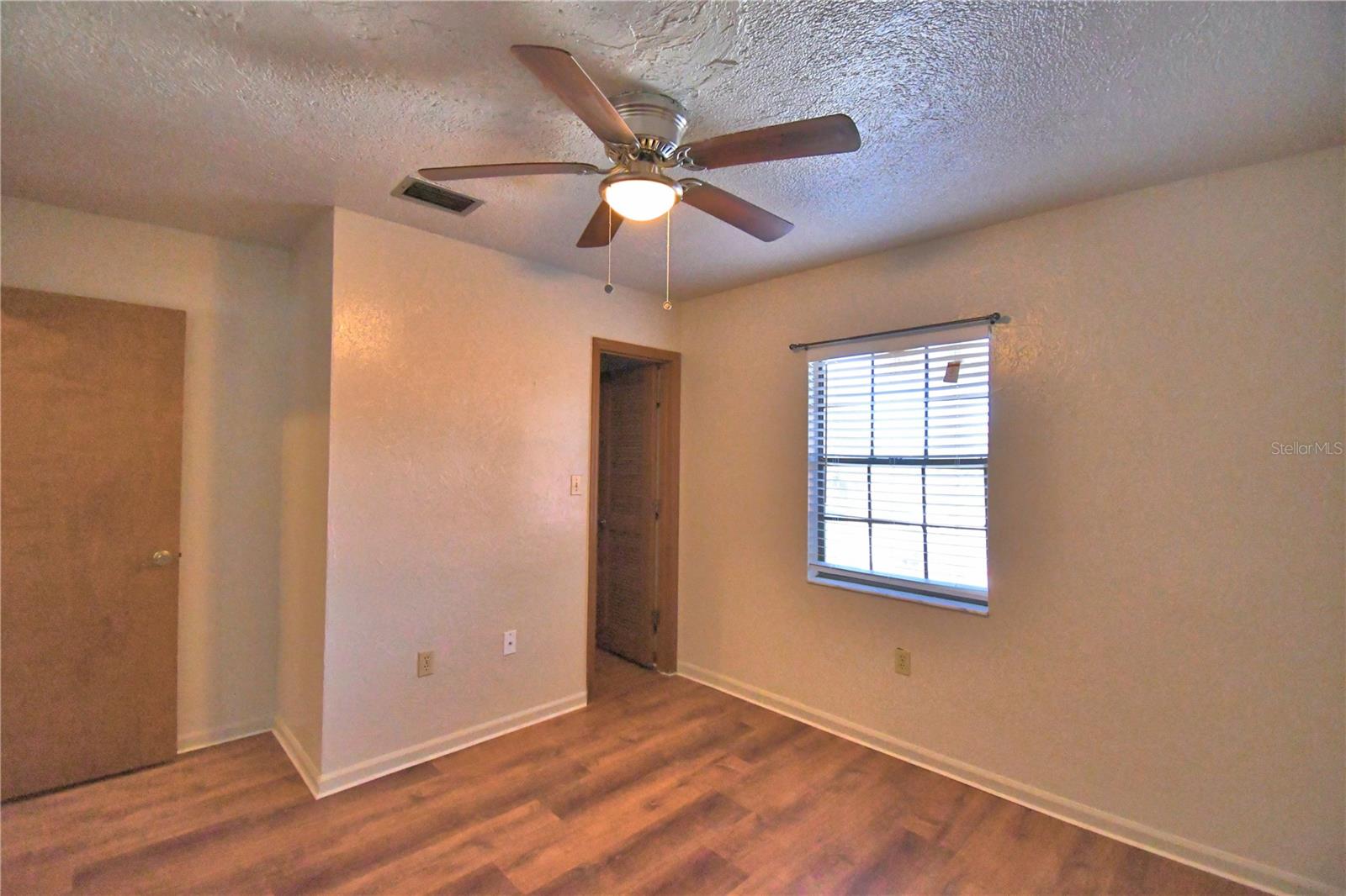 Image 14 of 25 For 751 Rebecca Street  723