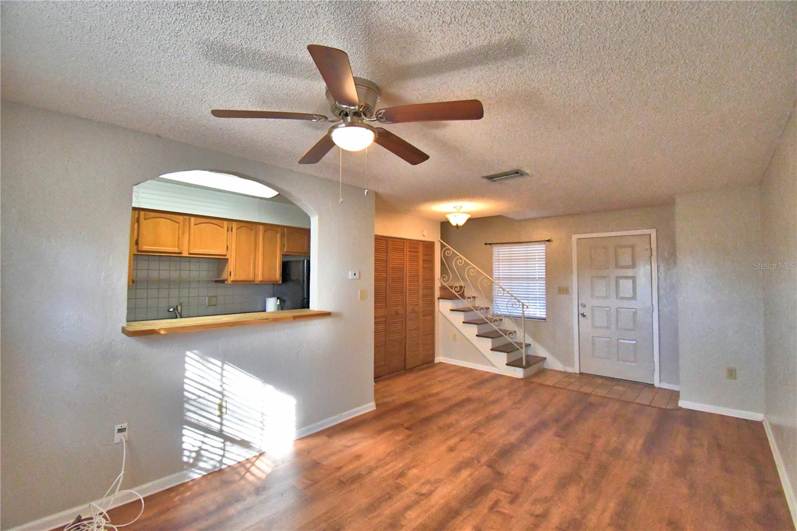 Image 4 of 25 For 751 Rebecca Street  723