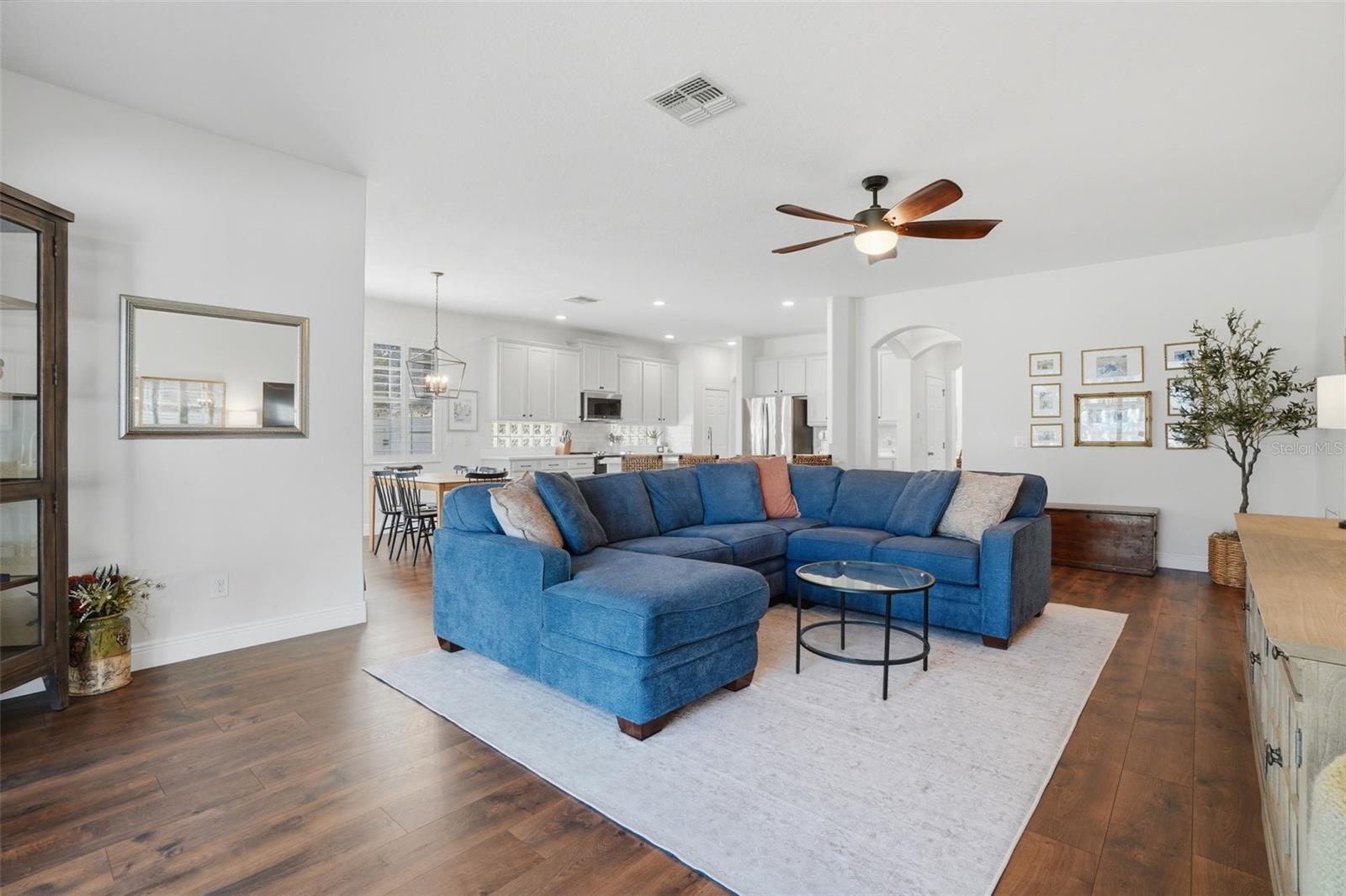 Image 8 of 31 For 10087 Baywater Breeze Drive