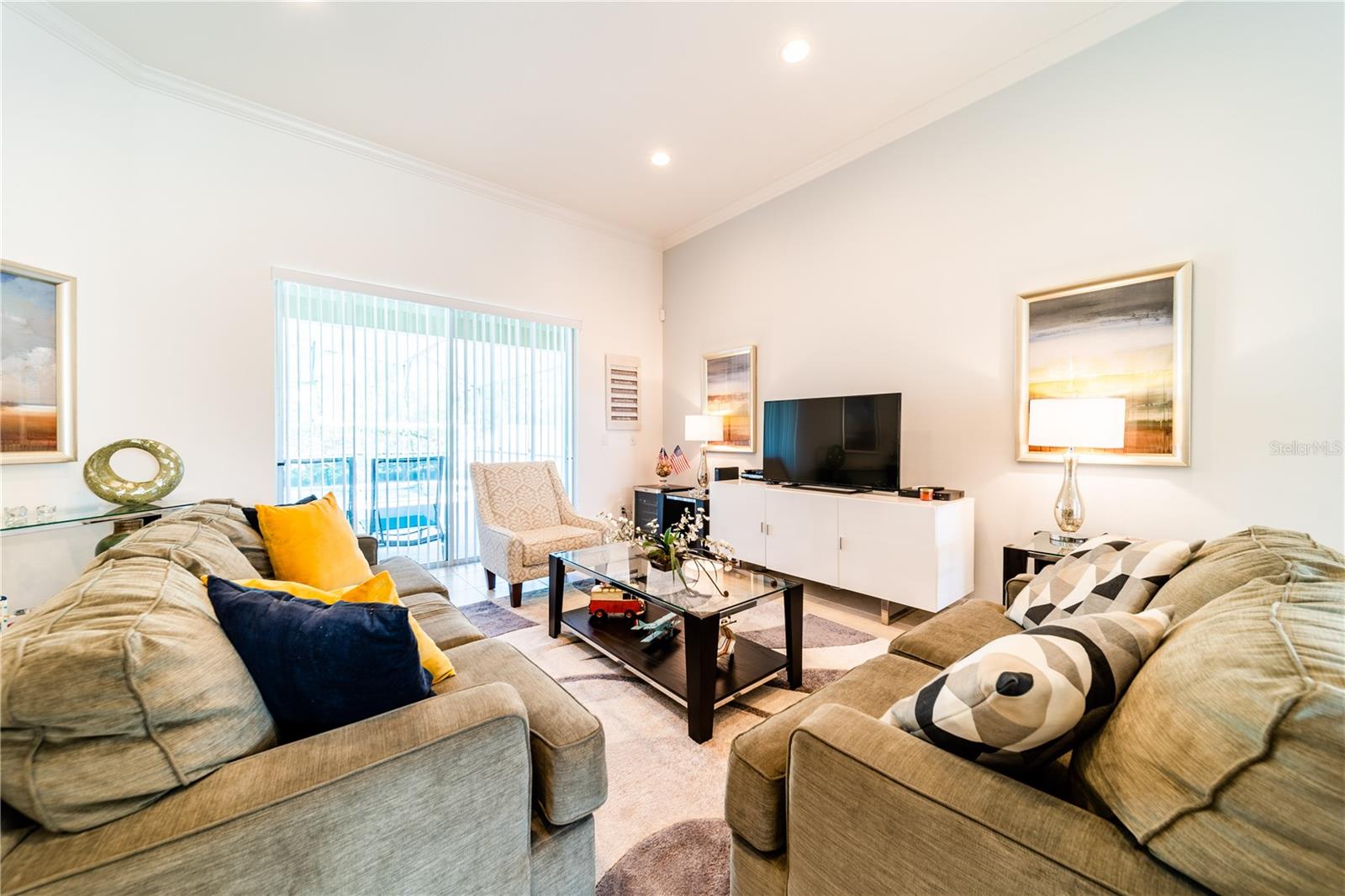 Image 11 of 66 For 4027 Oakrise Loop