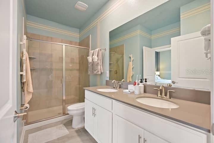 Image 35 of 52 For 4542 Narrative Lane