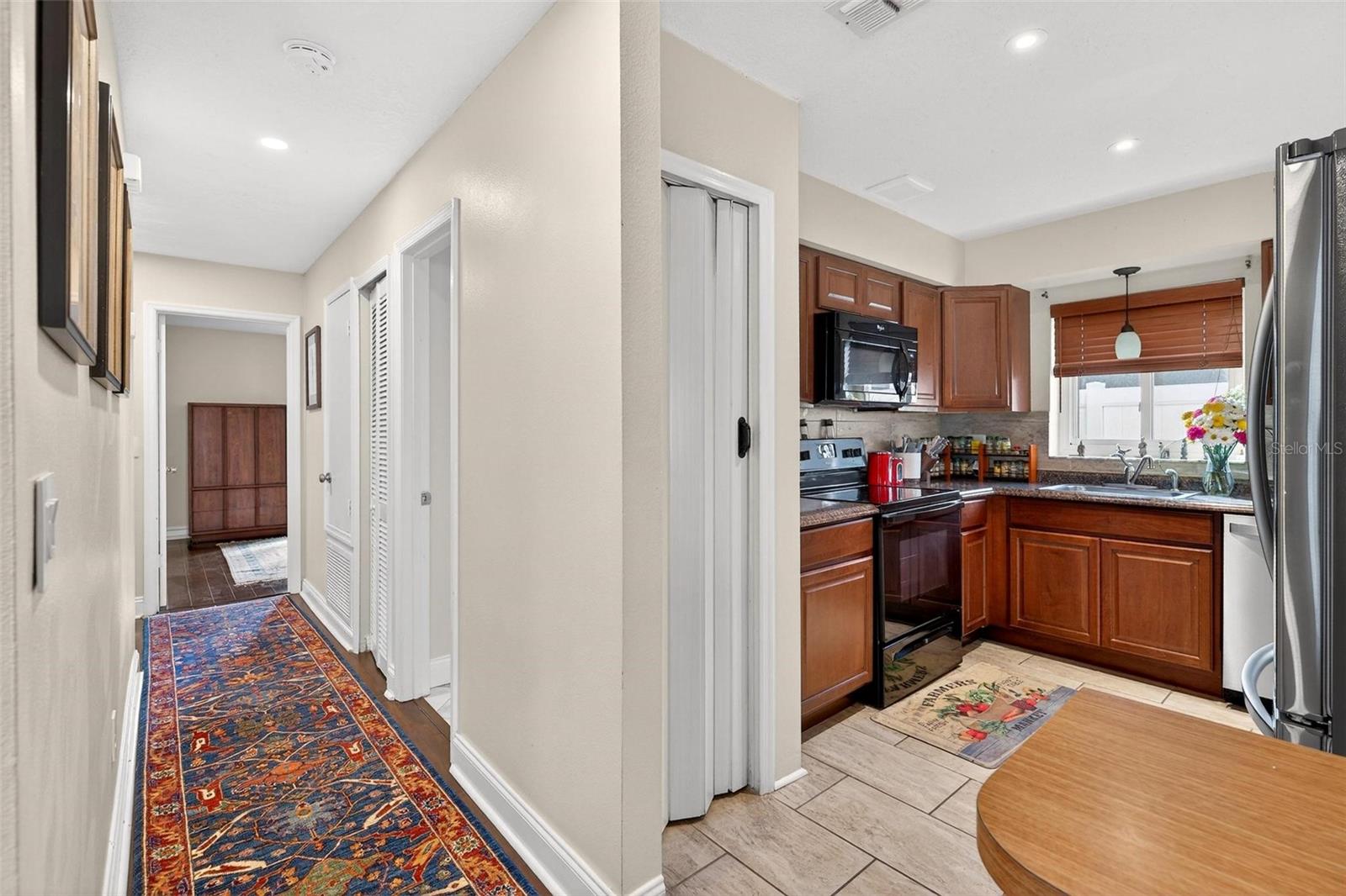 Image 13 of 51 For 1024 Timor Avenue