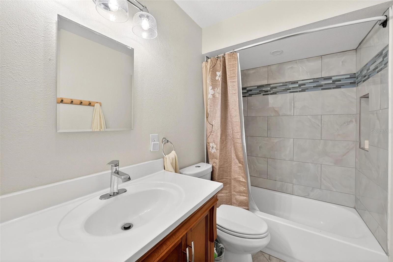 Image 18 of 51 For 1024 Timor Avenue