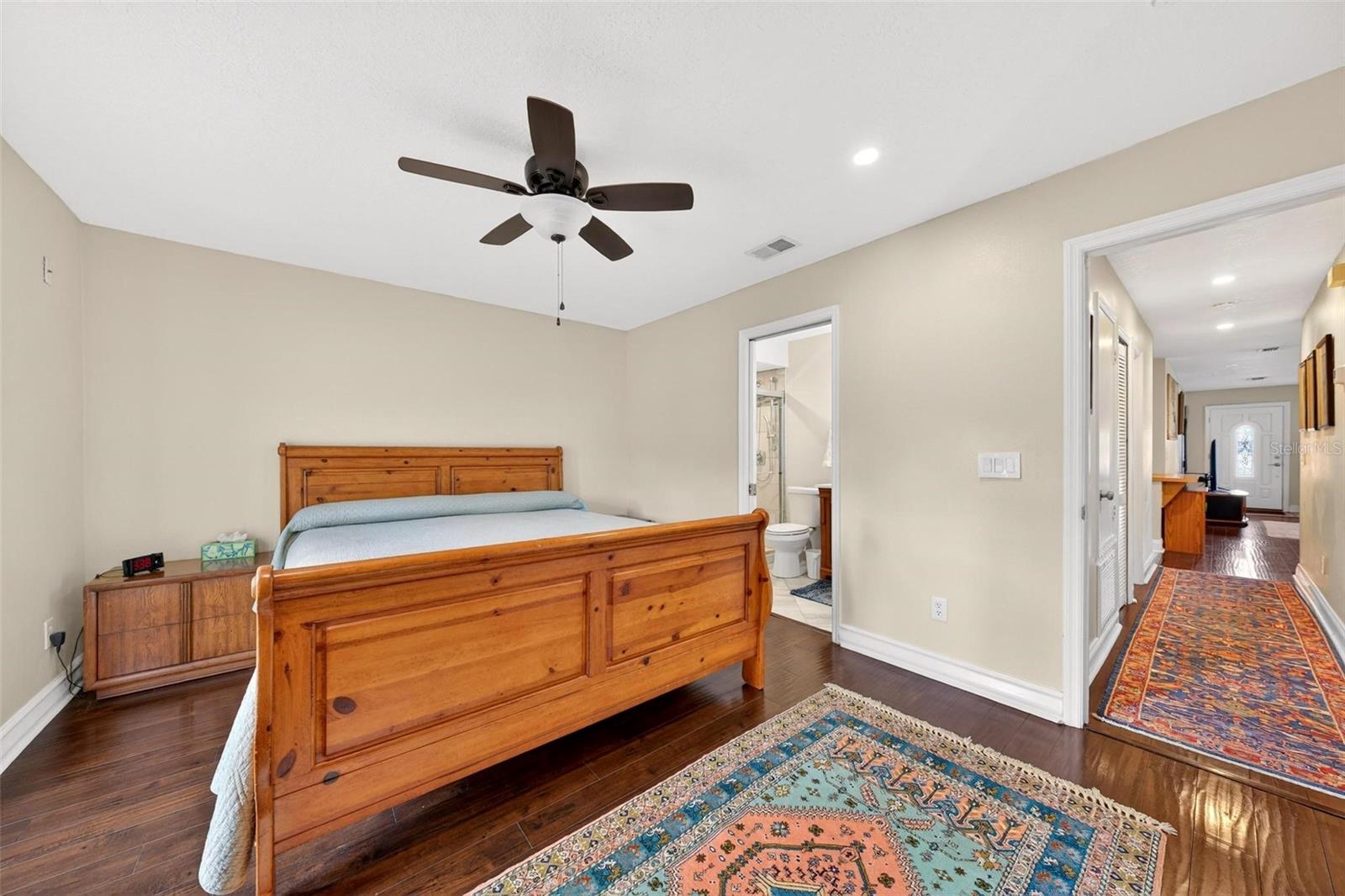 Image 22 of 51 For 1024 Timor Avenue