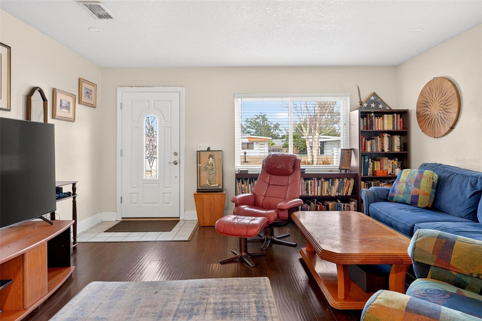 Image 7 of 51 For 1024 Timor Avenue