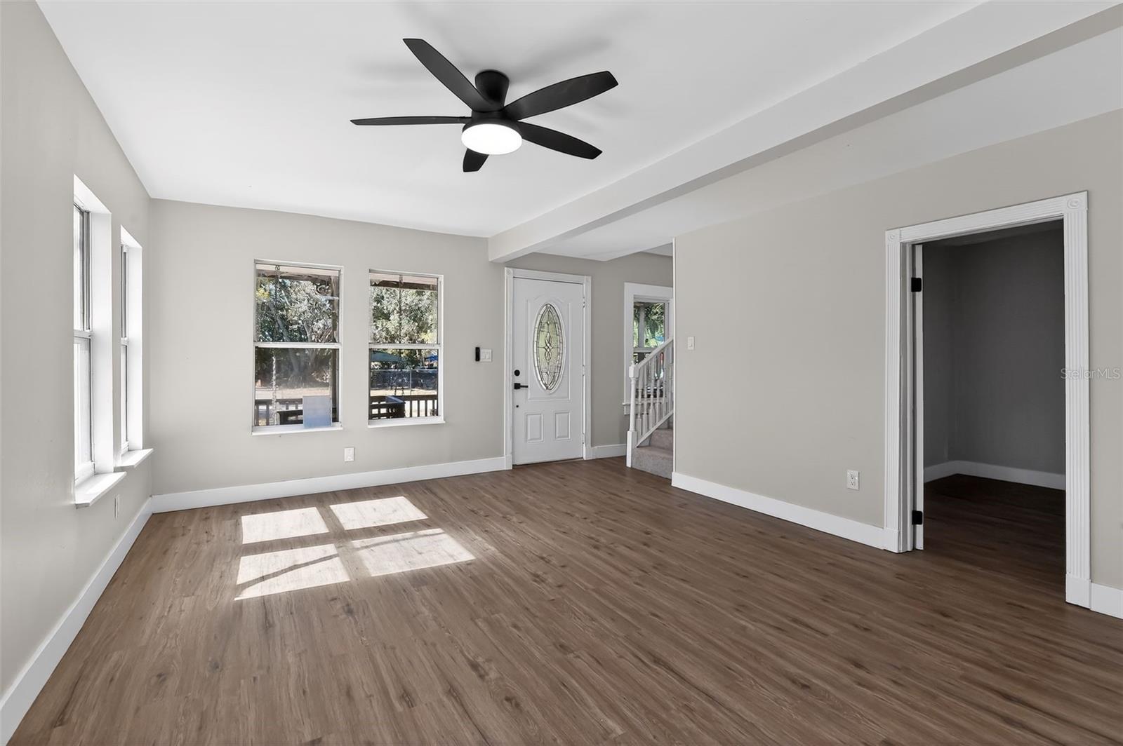 Image 3 of 30 For 2901 Palmetto Avenue