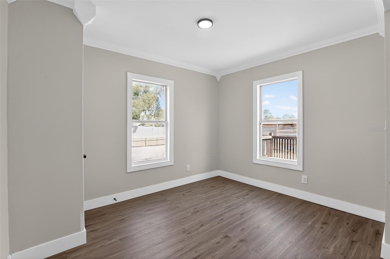 Image 9 of 30 For 2901 Palmetto Avenue