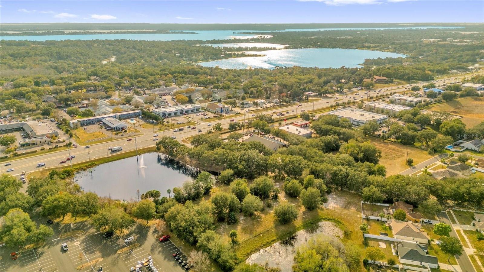 Listing photo id 10 for 2915 Gables Drive