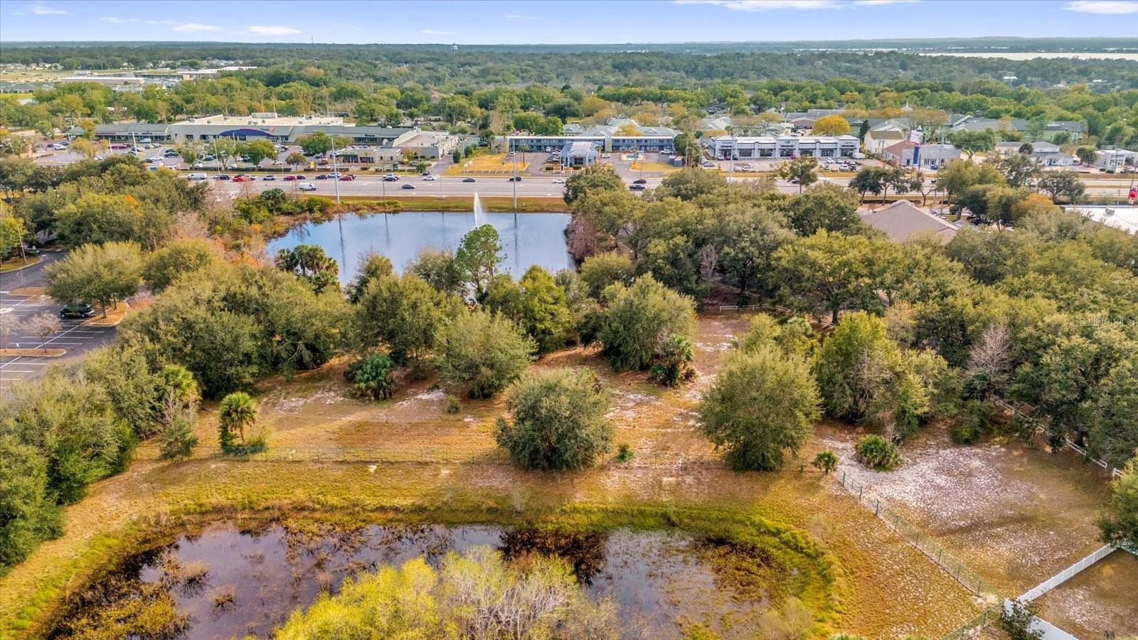 Listing photo id 12 for 2915 Gables Drive